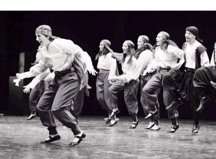 الزبابدة للدبكة والفنون الشعبية تبدأ عروضها من بولندا